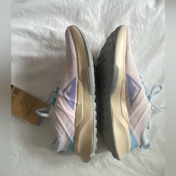 NWT Nike Sz-7 Women's Juniper Trail Gorgeous Stylish Walking Athletic Sneakers🤍🩷 - Picture 10 of 16